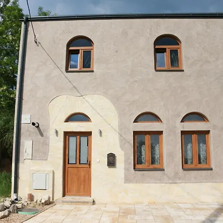 Casa De Kubant 2 度假居 *